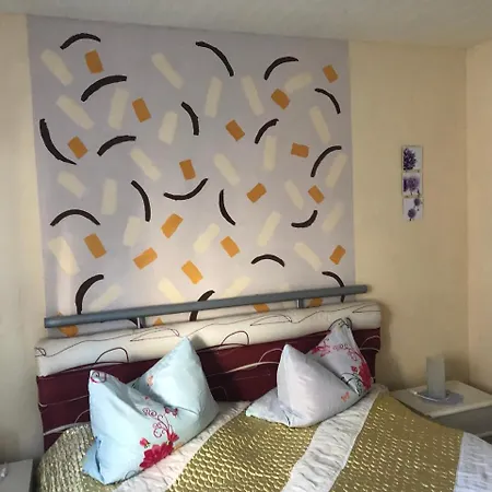 Steffi Lauschke Daire *